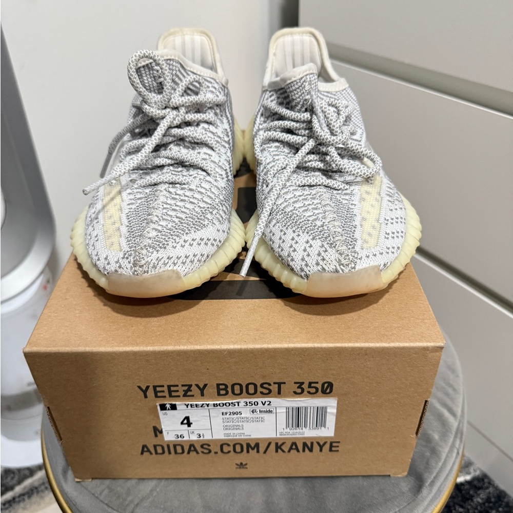 Adidas Yeezy Boost 350 V2 Sneakers